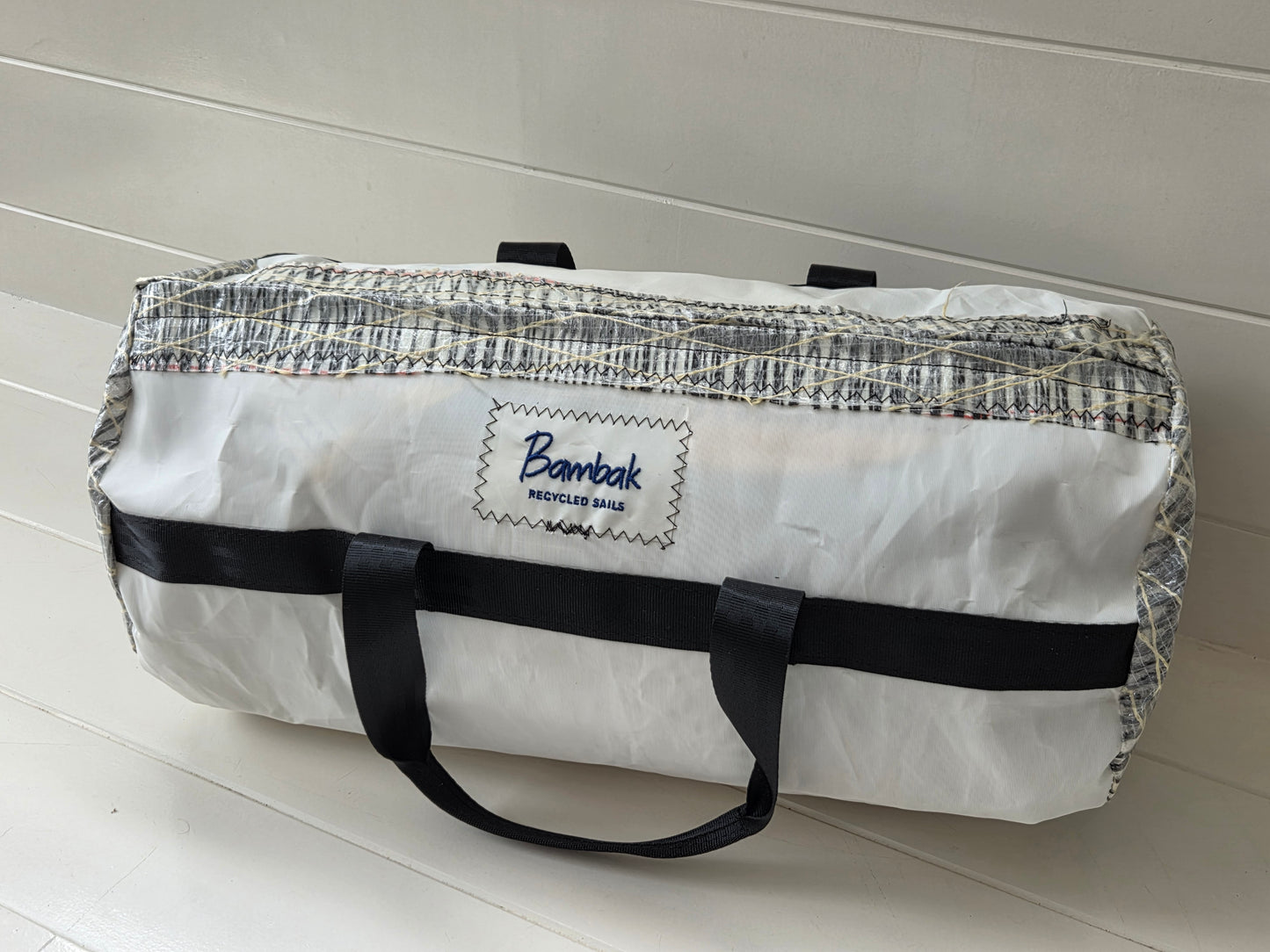 Cruiser Duffel - White and lt grey